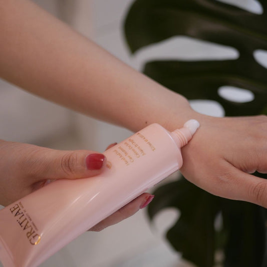 顔だけじゃない、手元が与える印象とケアの基本